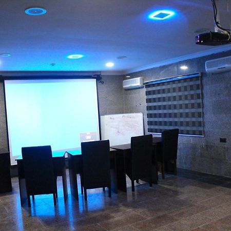 Class Suites Ikeja Esterno foto