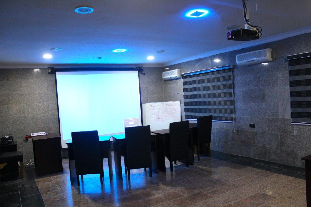 Class Suites Ikeja Esterno foto