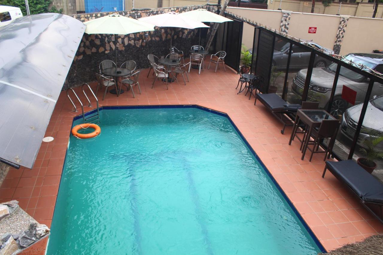 Class Suites Ikeja Esterno foto